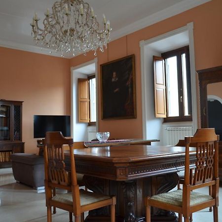 Elegante Appartamento Nel Centro Di Roma المظهر الخارجي الصورة