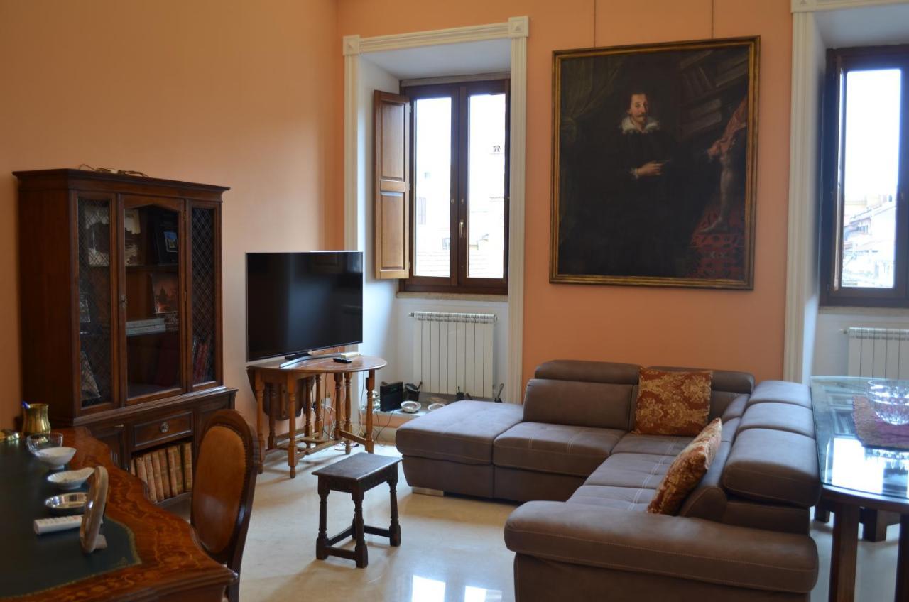 Elegante Appartamento Nel Centro Di Roma المظهر الخارجي الصورة